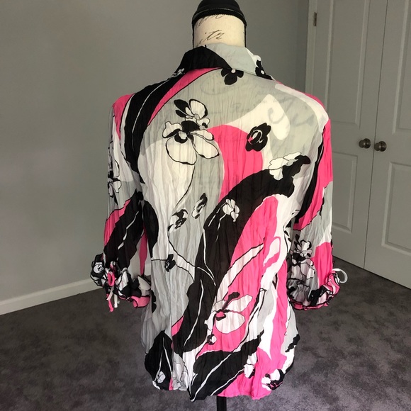 🎉Sale Violet & Claire Blouse Size M - Picture 2 of 5